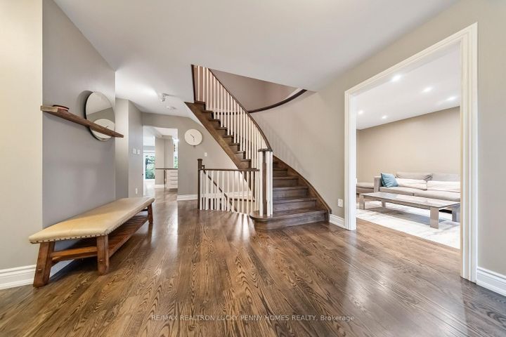 Photo 4 at 57 Longwater Chase, Unionville, Markham