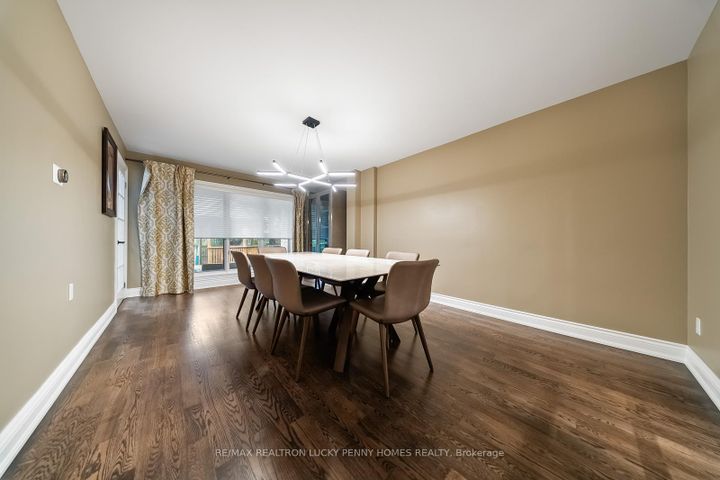 Photo 7 at 57 Longwater Chase, Unionville, Markham