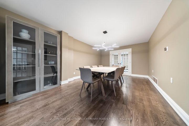Photo 9 at 57 Longwater Chase, Unionville, Markham