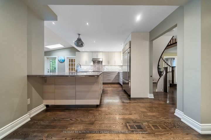Photo 10 at 57 Longwater Chase, Unionville, Markham