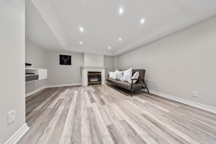 Photo 31 at 57 Longwater Chase, Unionville, Markham
