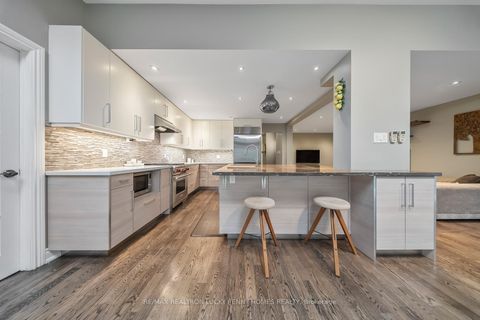 Photo 11 at 57 Longwater Chase, Unionville, Markham