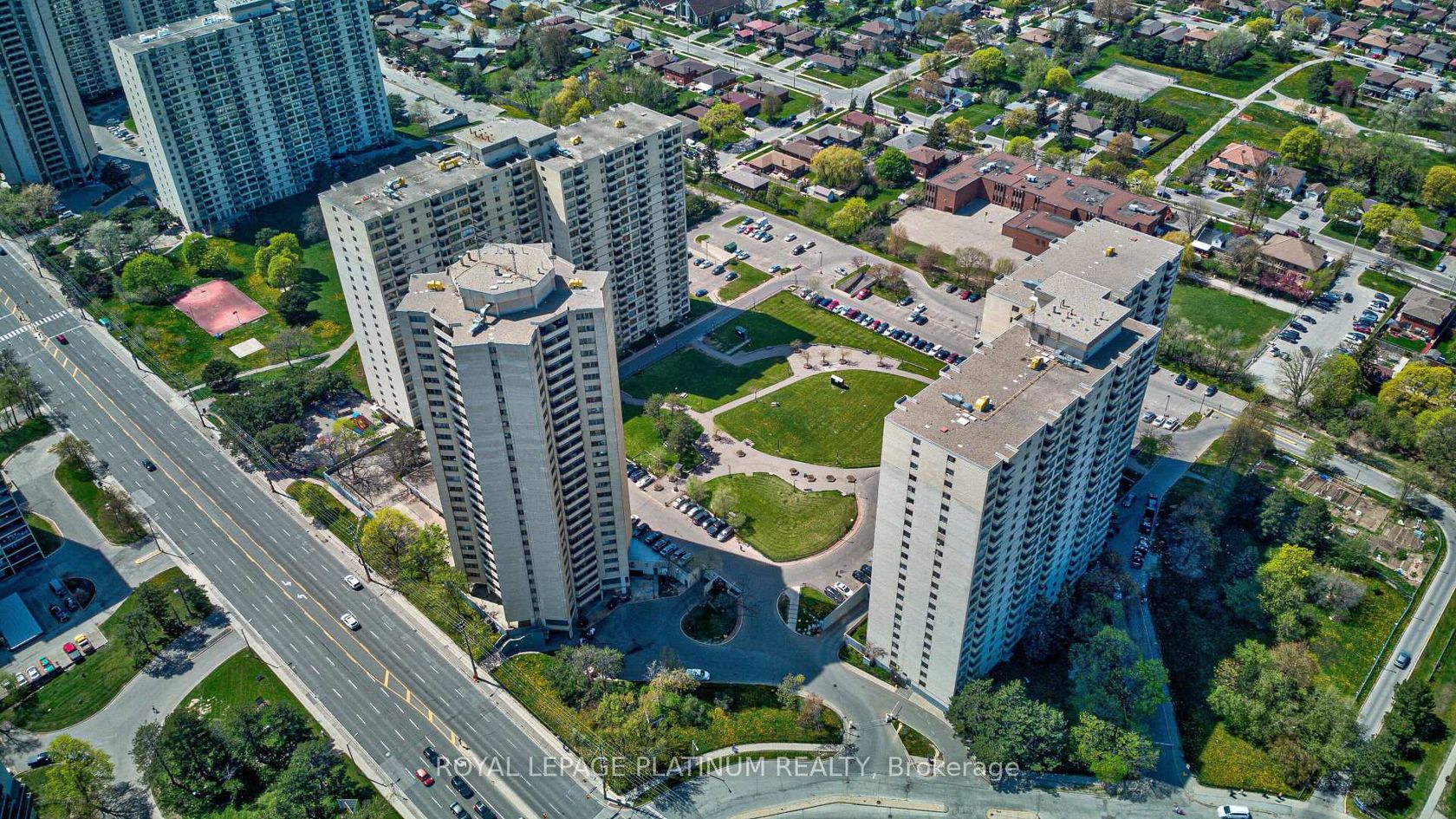 408 - 330 Dixon Road, The Westway, Toronto 