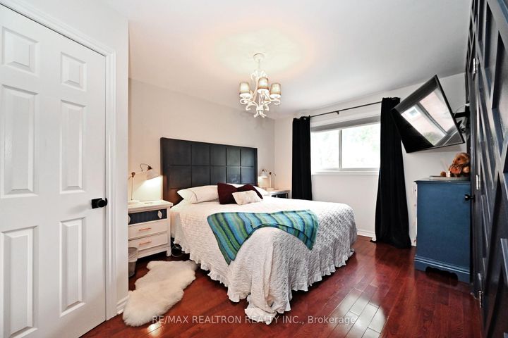 Photo 20 at 9 Karen Road, Donalda, Toronto