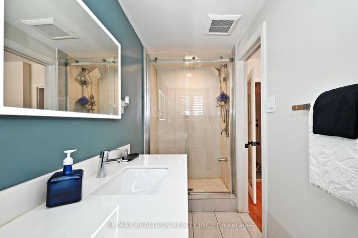 Photo 27 at 9 Karen Road, Donalda, Toronto