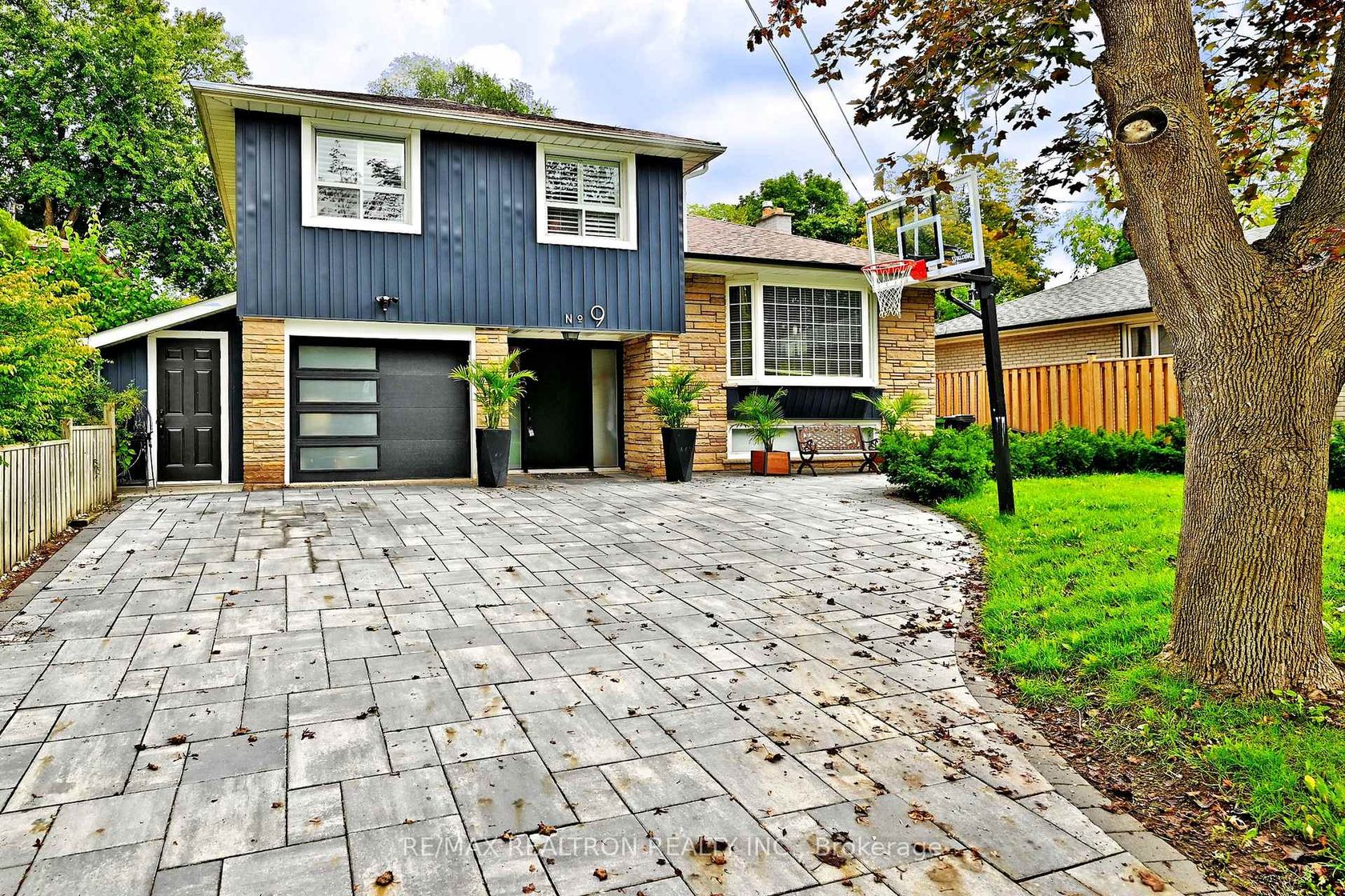 9 Karen Road, Donalda, Toronto by Loree Meneguzzi Real Estate 9 Karen Road, Donalda, Toronto