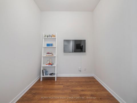 Photo 2 at 307 - 380 Macpherson Avenue, Casa Loma, Toronto
