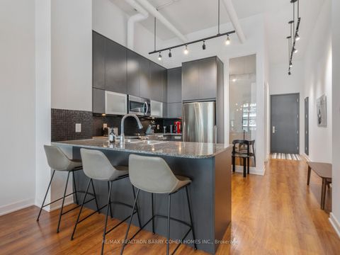 Photo 5 at 307 - 380 Macpherson Avenue, Casa Loma, Toronto