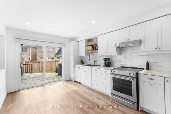 Photo 9 at 394 BAVERSTOCK Crescent, CL Clarke, Milton