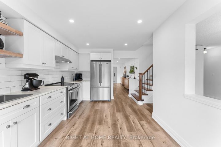 Photo 16 at 394 BAVERSTOCK Crescent, CL Clarke, Milton