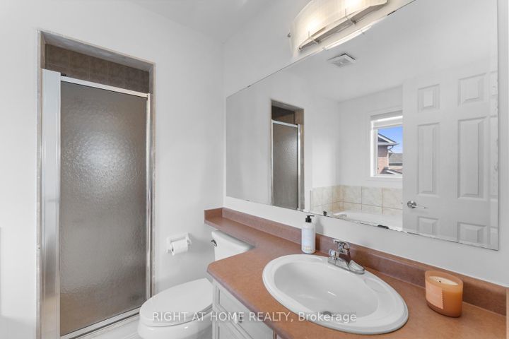 Photo 24 at 394 BAVERSTOCK Crescent, CL Clarke, Milton