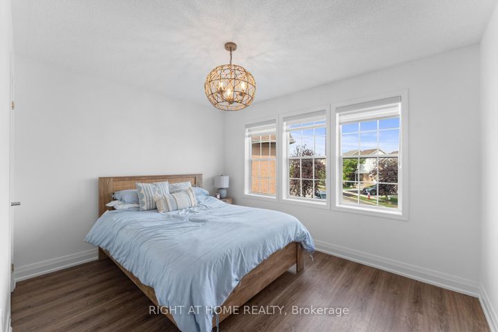 Photo 26 at 394 BAVERSTOCK Crescent, CL Clarke, Milton