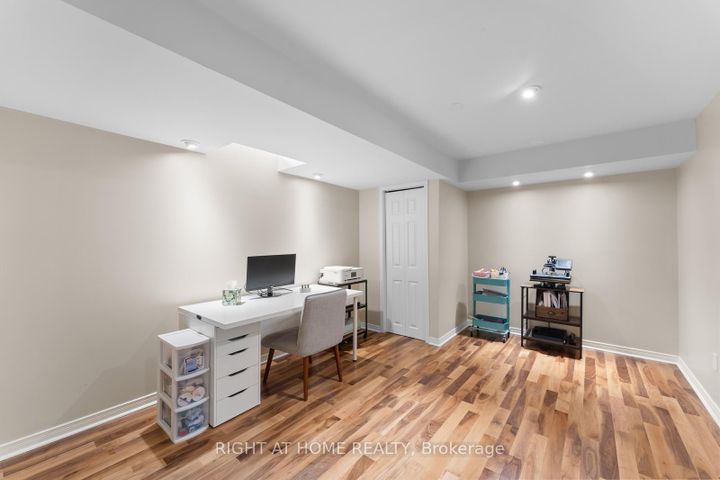 Photo 34 at 394 BAVERSTOCK Crescent, CL Clarke, Milton