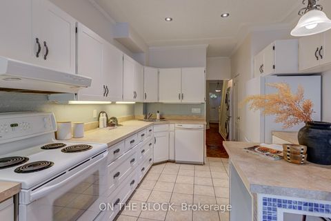 Photo 7 at 220 Fairview Avenue, Junction Area, Toronto