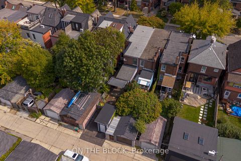 Photo 31 at 220 Fairview Avenue, Junction Area, Toronto