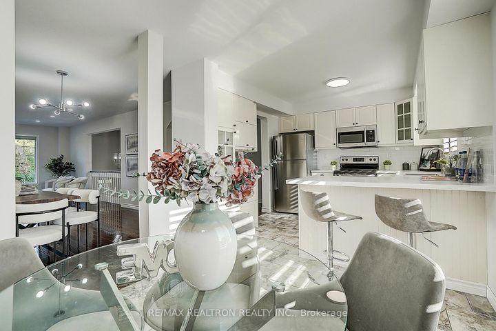 Photo 12 at 2543 Gill Crescent, RO River Oaks, Oakville