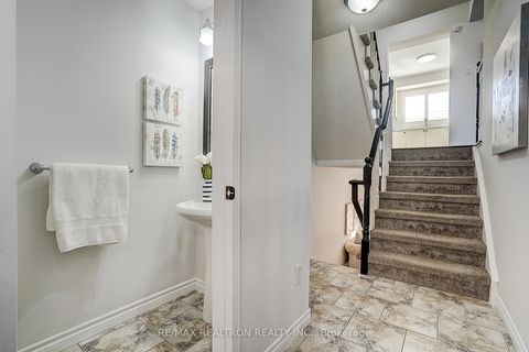 Photo 2 at 2543 Gill Crescent, RO River Oaks, Oakville