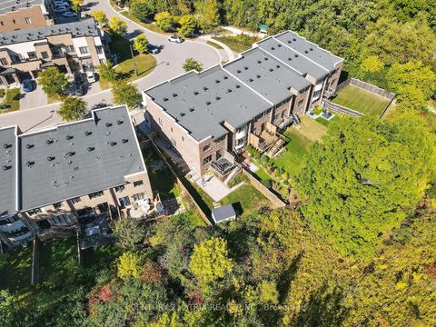 Photo 5 at 115 Dariole Drive, Rural Richmond Hill, Richmond Hill