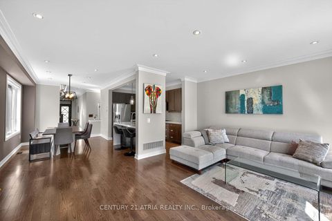 Photo 12 at 115 Dariole Drive, Rural Richmond Hill, Richmond Hill