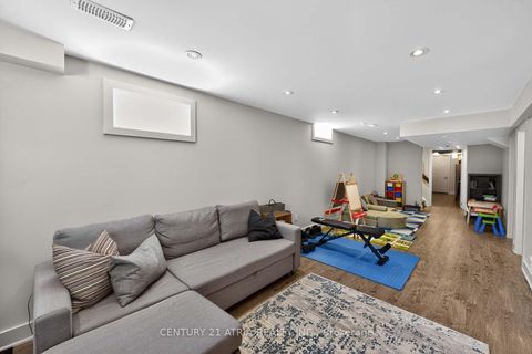 Photo 35 at 115 Dariole Drive, Rural Richmond Hill, Richmond Hill