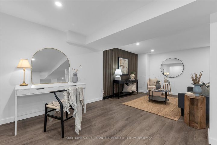 Photo 22 at 3 MULOCK Avenue, Sunninghill, Hamilton