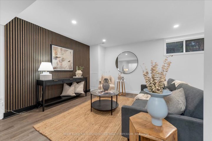 Photo 23 at 3 MULOCK Avenue, Sunninghill, Hamilton