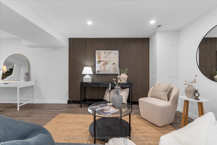 Photo 24 at 3 MULOCK Avenue, Sunninghill, Hamilton