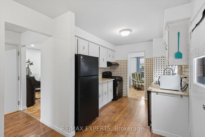 Photo 6 at 36 Nancy Mccredie Drive, Brampton West, Brampton