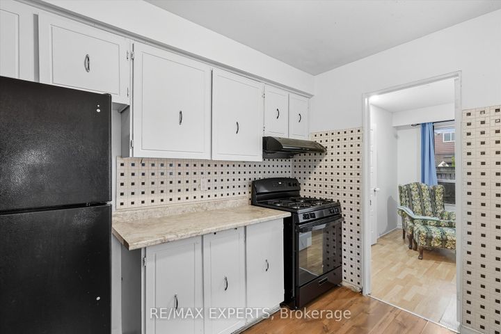 Photo 7 at 36 Nancy Mccredie Drive, Brampton West, Brampton