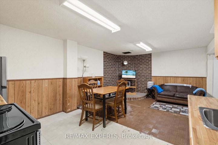 Photo 18 at 36 Nancy Mccredie Drive, Brampton West, Brampton