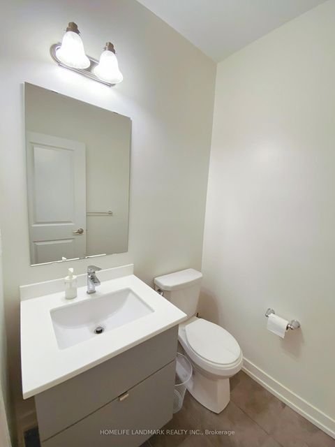 Photo 5 at 172 Squire Crescent, GO Glenorchy, Oakville