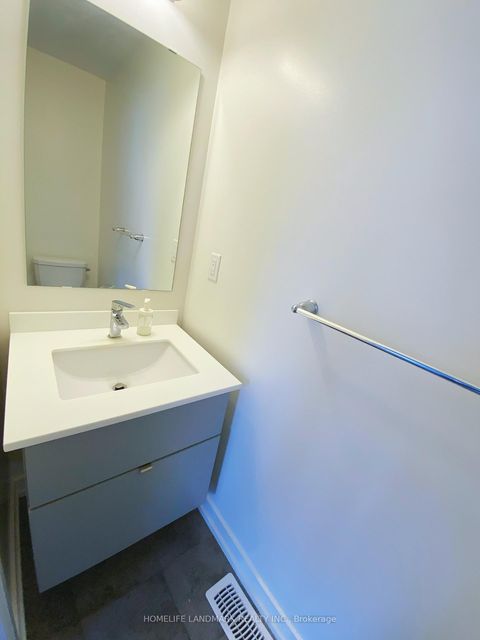 Photo 9 at 172 Squire Crescent, GO Glenorchy, Oakville