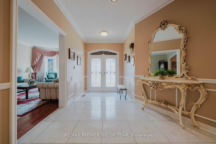 Photo 4 at 77 Malden Street, East Woodbridge, Vaughan