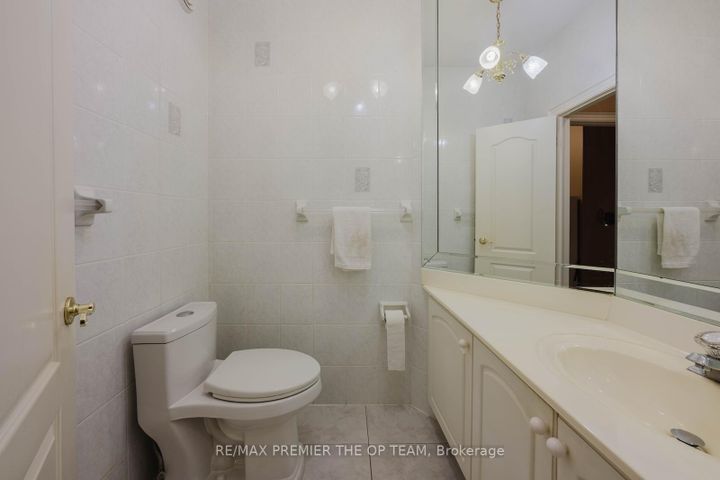 Photo 6 at 77 Malden Street, East Woodbridge, Vaughan