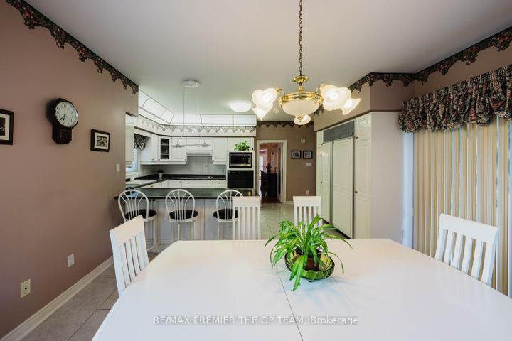 Photo 20 at 77 Malden Street, East Woodbridge, Vaughan