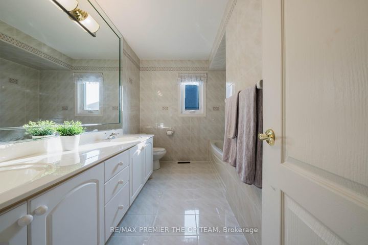 Photo 32 at 77 Malden Street, East Woodbridge, Vaughan
