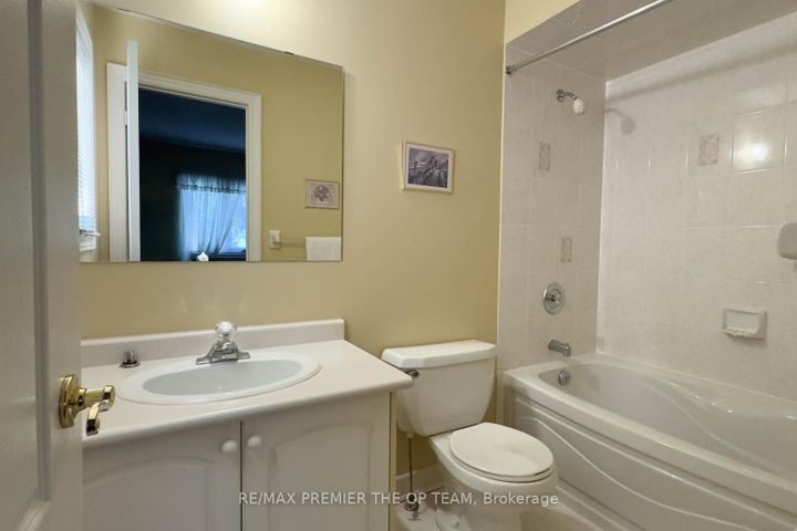 Photo 34 at 77 Malden Street, East Woodbridge, Vaughan