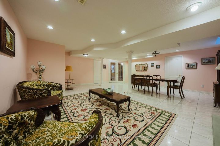 Photo 36 at 77 Malden Street, East Woodbridge, Vaughan