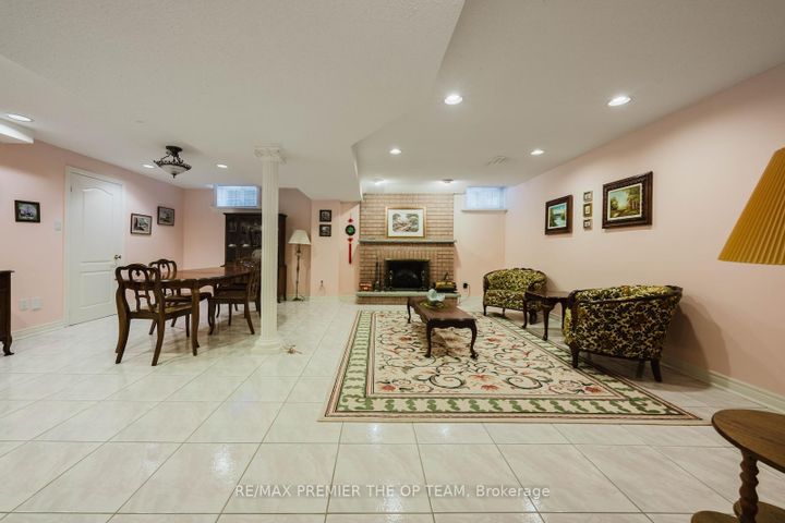 Photo 37 at 77 Malden Street, East Woodbridge, Vaughan