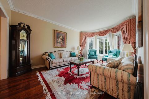 Photo 8 at 77 Malden Street, East Woodbridge, Vaughan