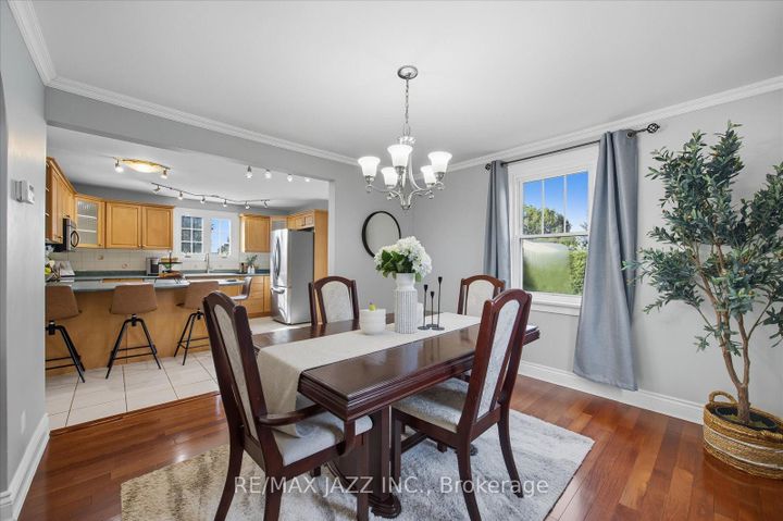 Photo 11 at 145 Switzer Drive, Centennial, Oshawa