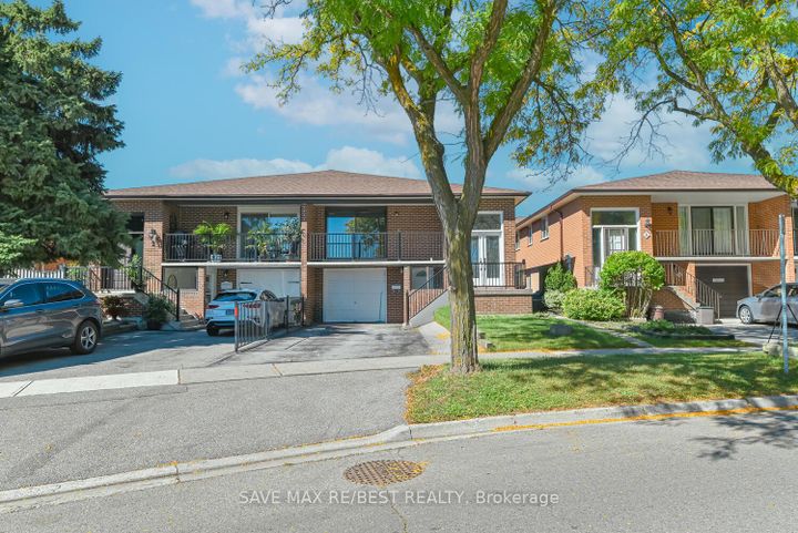 Photo 2 at 4 Petunias Road, Madoc, Brampton