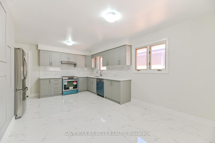 Photo 6 at 4 Petunias Road, Madoc, Brampton