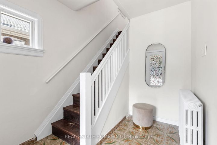 Photo 4 at 86 Floyd Avenue, Broadview North, Toronto