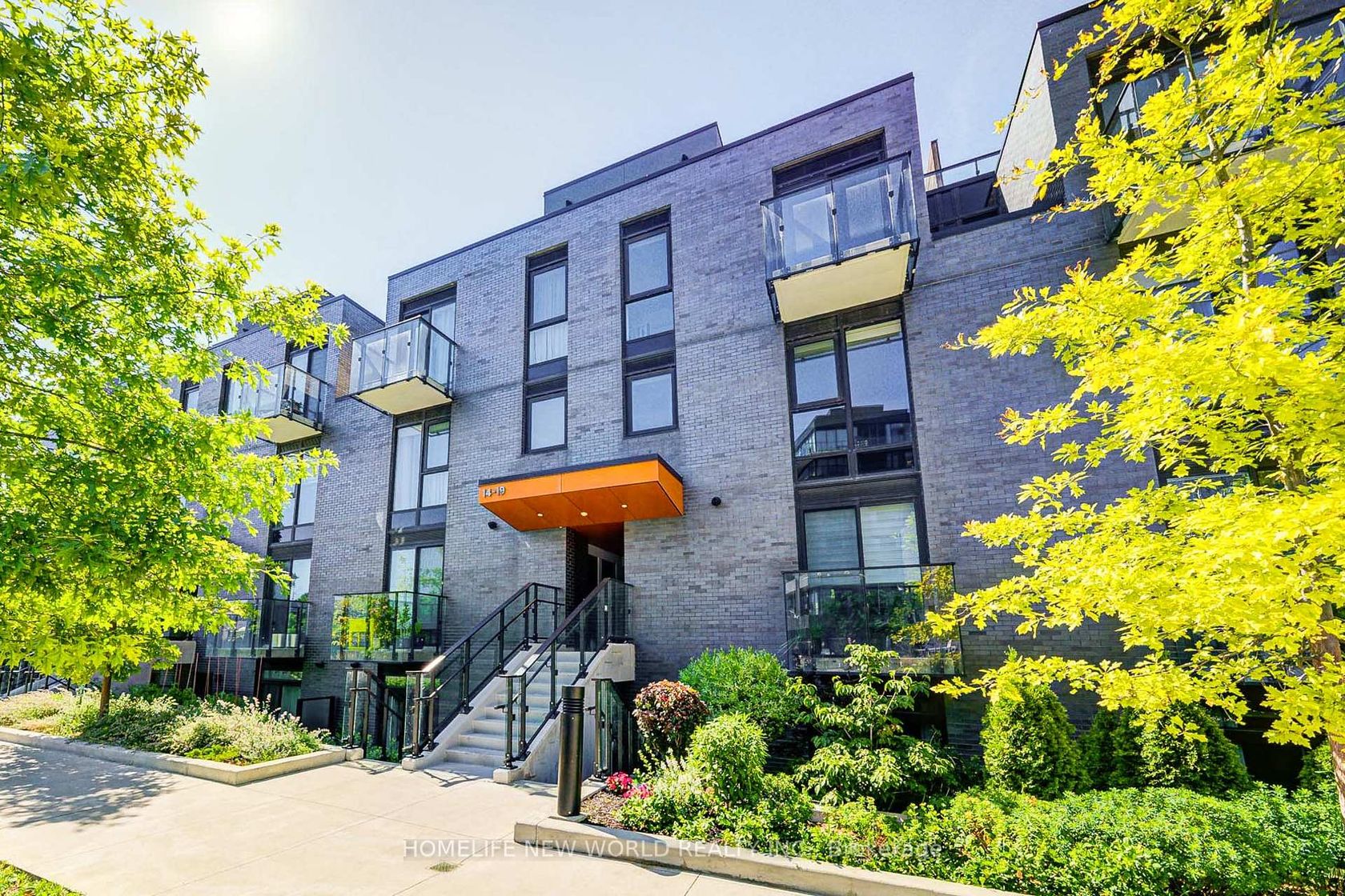 TH 18 - 10 Brin Drive, Humber Valley, Toronto 