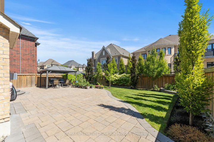 Photo 41 at 4 Rockton Court, Toronto Gore Rural Estate, Brampton