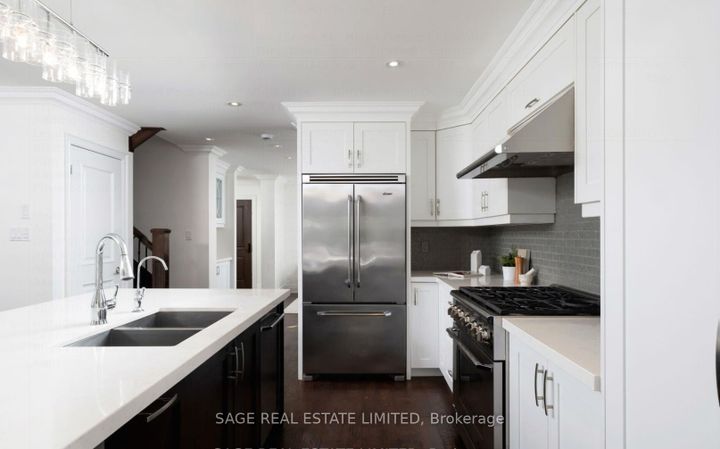 Photo 10 at 3 Fairfield Road, Mount Pleasant East, Toronto