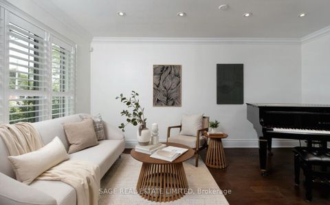 Photo 4 at 3 Fairfield Road, Mount Pleasant East, Toronto