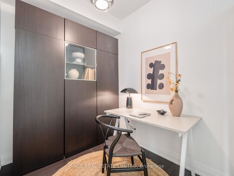 Photo 3 at 1708 - 530 St Clair Avenue W, Cedarvale, Toronto