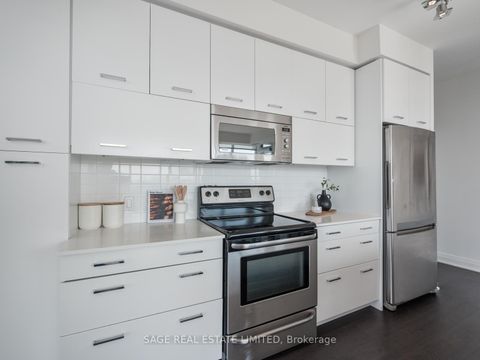 Photo 12 at 1708 - 530 St Clair Avenue W, Cedarvale, Toronto